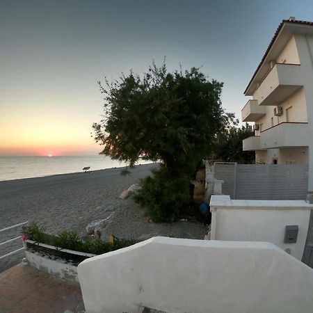 Rivamare Campora Casa Vacanze Кампора Сан Джовани Екстериор снимка