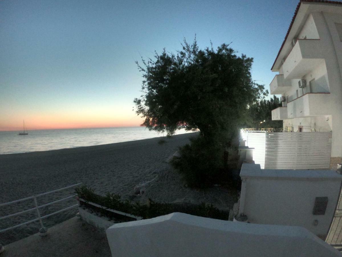 Rivamare Campora Casa Vacanze Кампора Сан Джовани Екстериор снимка